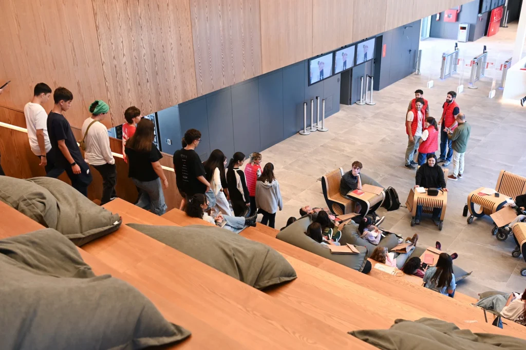 Los primeros alumnos comenzaron su formación en la innovadora propuesta académica que llegó desde Armenia TUMO Uruguay